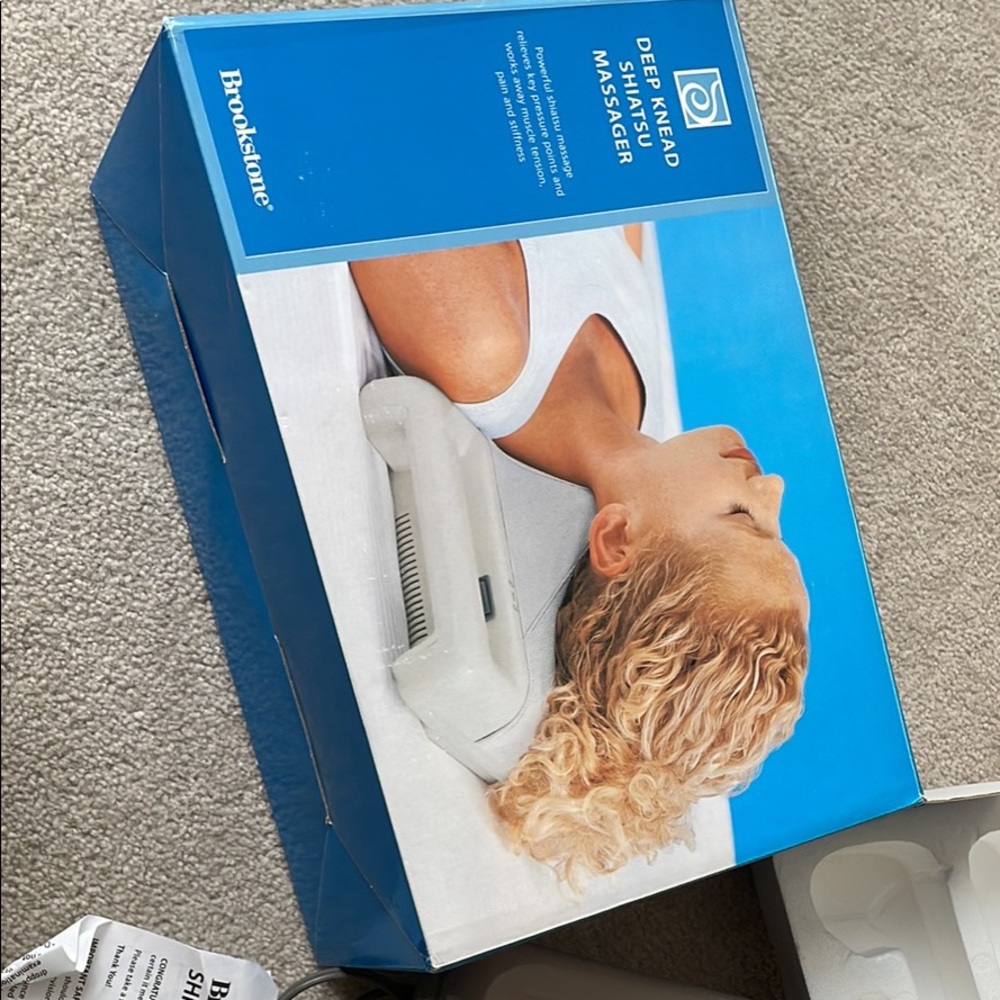 Brookstone deep knead shiatsu massager